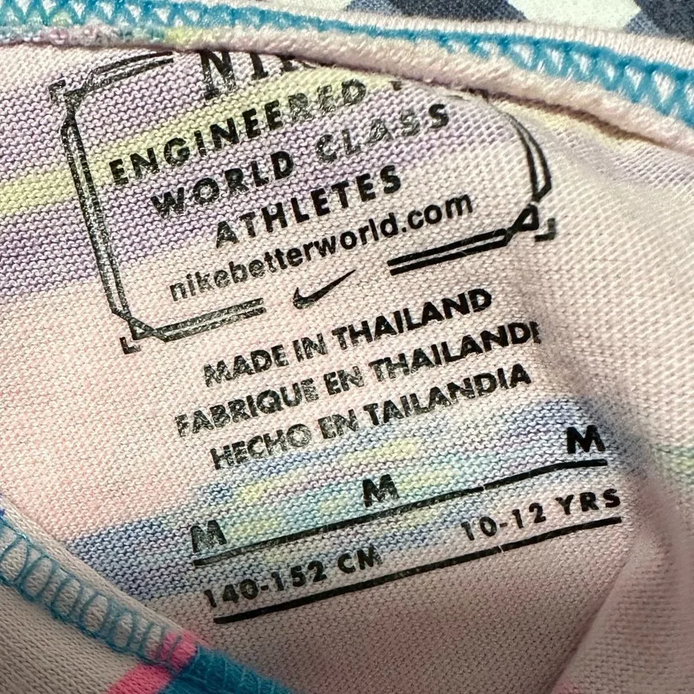 Girls, Nike jumper size medium